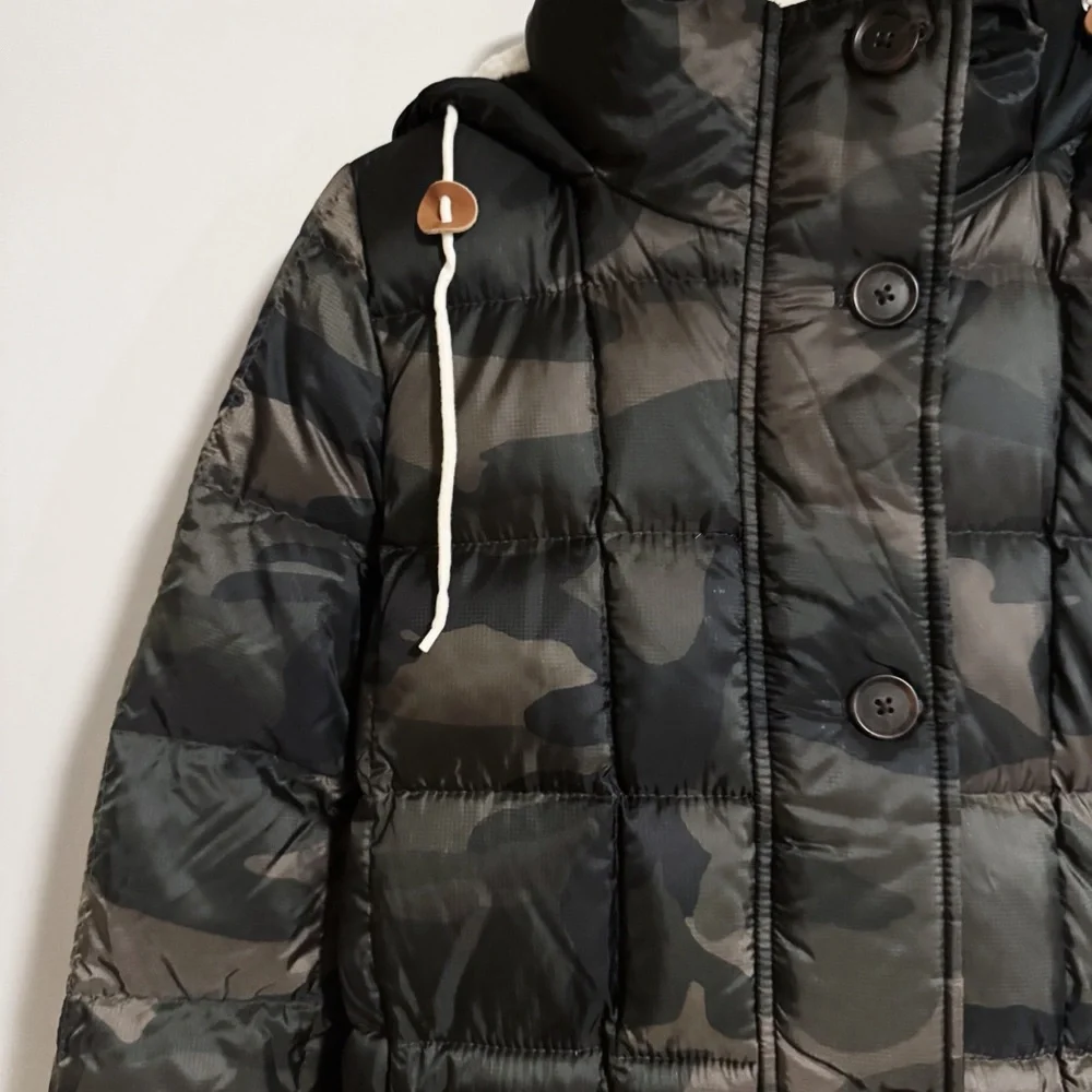 Abercrombie & Fitch - Camouflage Puffer Jacket